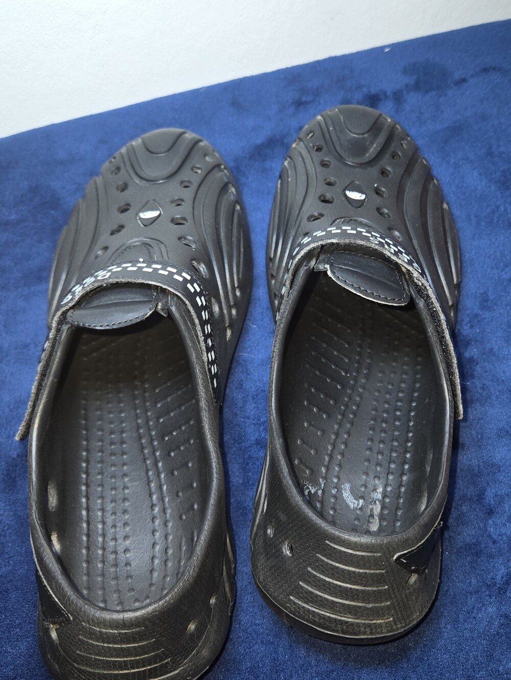 Black Doggers Slip On Shoes Mens Size 10/11 Gardening Rubber Outdoor Shower - Picture 5 of 6